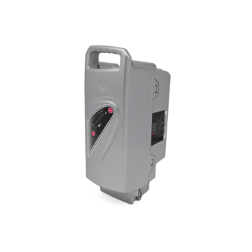 Driekwartaanzicht vanaf de voorkant van de Flyer Kalkhoff Compatible Panasonic 26V 23Ah fietsbatterij.