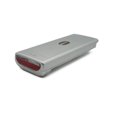 Thumbnail van Sparta E-500 36V 13Ah Compatible fietsbatterij gemaakt door EYXON. Het is een driekwartaanzicht vanaf de achterkant van de batterij.