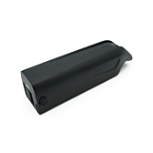 Driekwartaanzicht van de AEG DownTube 36V 10.4Ah vervangende fietsbatterij.

