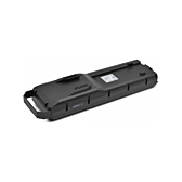 Onderaanzicht van de Bosch Powerpack 700 Performance/Active bagagedrager E-Bike Vision, genomen vanuit een schuine hoek waardoor de batterij duidelijk te zien is.