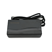 Bovenaanzicht van de Gazelle Impulse 42V 3A Compatible lader met Rosenberger aansluiting.