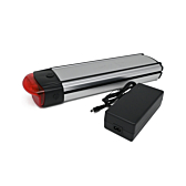 De Gazelle Innergy Goud Compatibel batterij met 36V en 13Ah, inclusief gratis lader. Deze oplader is ook te zien op de foto.