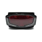 Close-up foto van het achterlicht van de Promovec Carrier 6.2XL 36V 17.4Ah fietsbatterij.