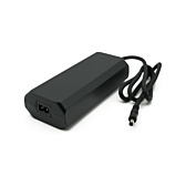 Driekwartaanzicht van de Rad Power Bikes 48V 2A lader.