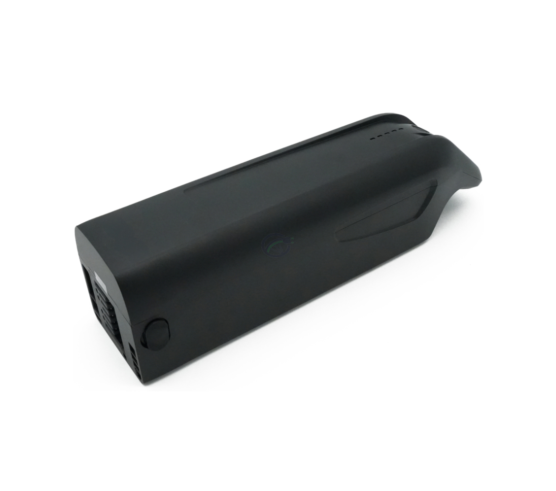 Driekwartaanzicht van de AEG DownTube 36V 10.4Ah vervangende fietsbatterij.
