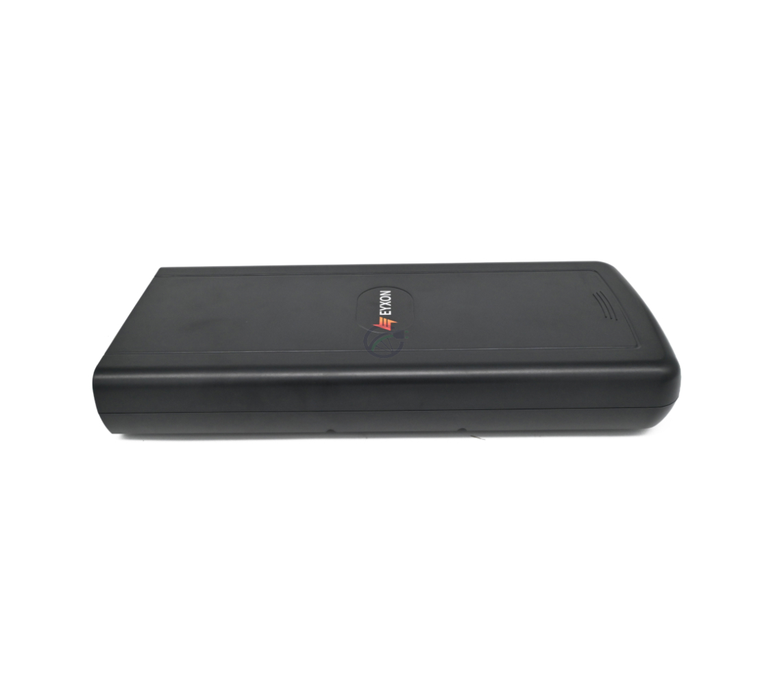 Zijaanzicht vanaf boven van de EYXON Sparta/Batavus B400 36V 12.8Ah Compatible fietsbatterij.