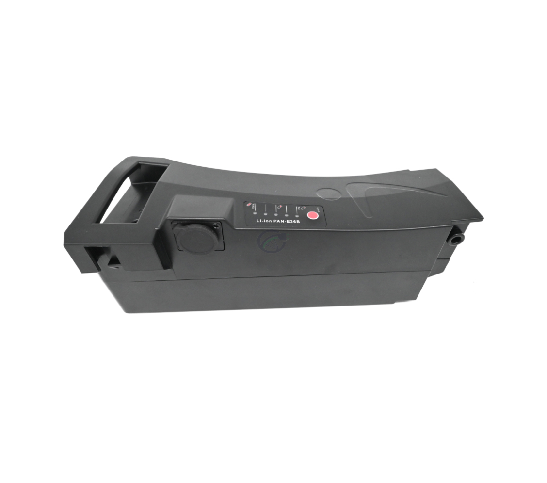 De Impulse 36V 14.5Ah Compatible batterij geproduceerd door EYXON vanuit een schuine hoek, de zijkant en de bovenkant van de batterij zijn duidelijk te zien, inclusief de batterijindicator bovenop de batterij. De oplaadpoort is gesloten.