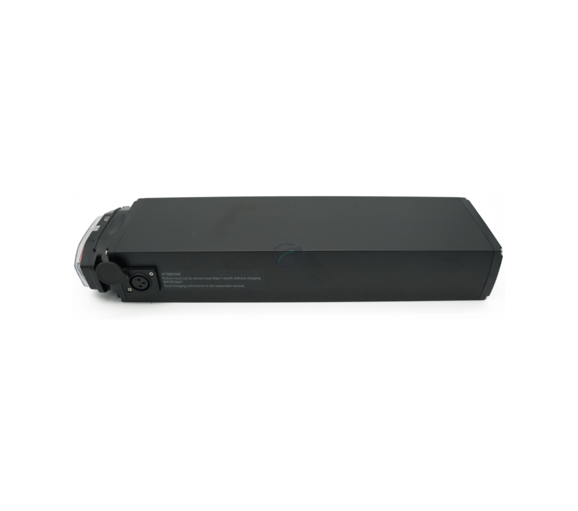 Zijaanzicht van de Promovec Carrier 6.2XL 36V 15.6Ah fietsbatterij. De oplaadpoort aan de zijkant is duidelijk te zien.