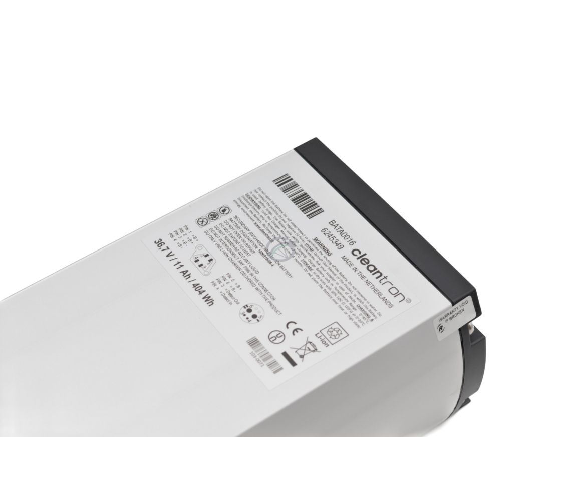 Op deze afbeelding is het etiket dat op de Van Raam 10,7Ah batterij zit te zien. Het etiket geeft informatie over de batterij aan en is goed leesbaar.